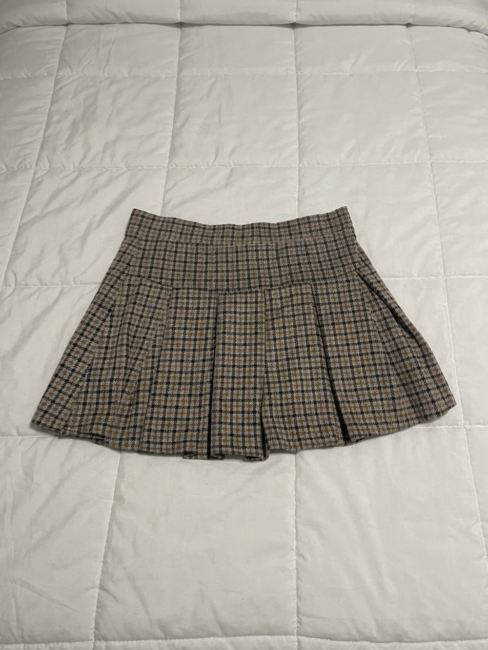 American Eagle Tan Black Plaid Pleated Mini Skirt Medium
